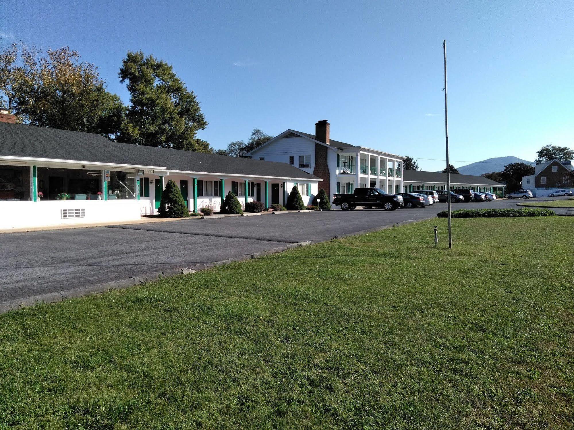 The Cardinal Inn Luray Exterior photo